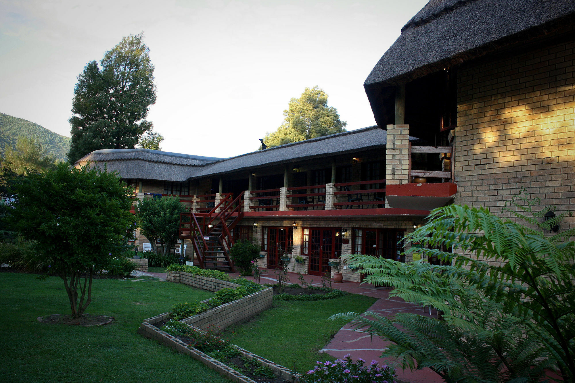 Storms River Guest Lodge Stormsrivier Bagian luar foto